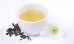 為何整包茶葉裏,有大小葉跟黃.綠葉是混茶嗎?